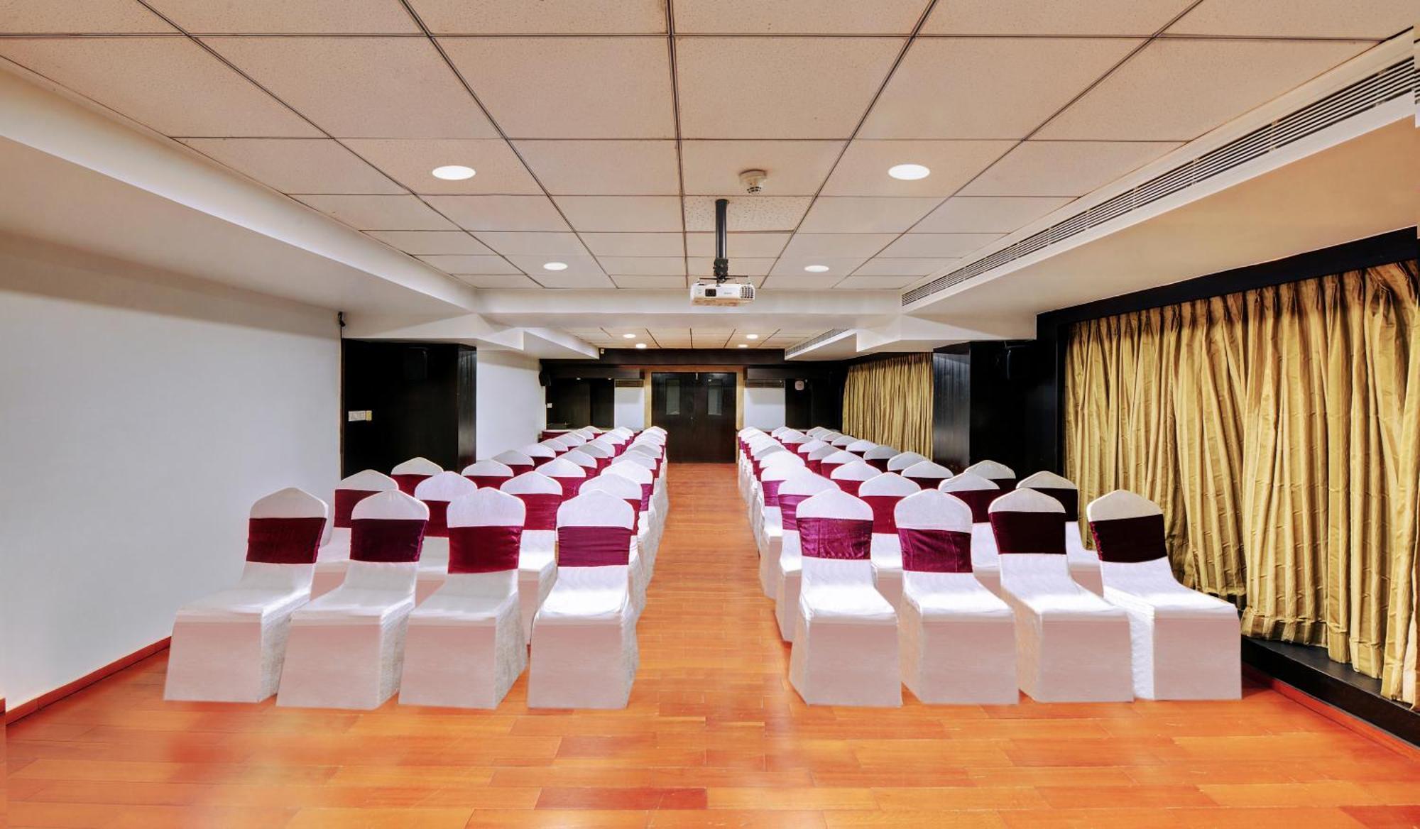 Iris The Business Hotel Bangalore Extérieur photo