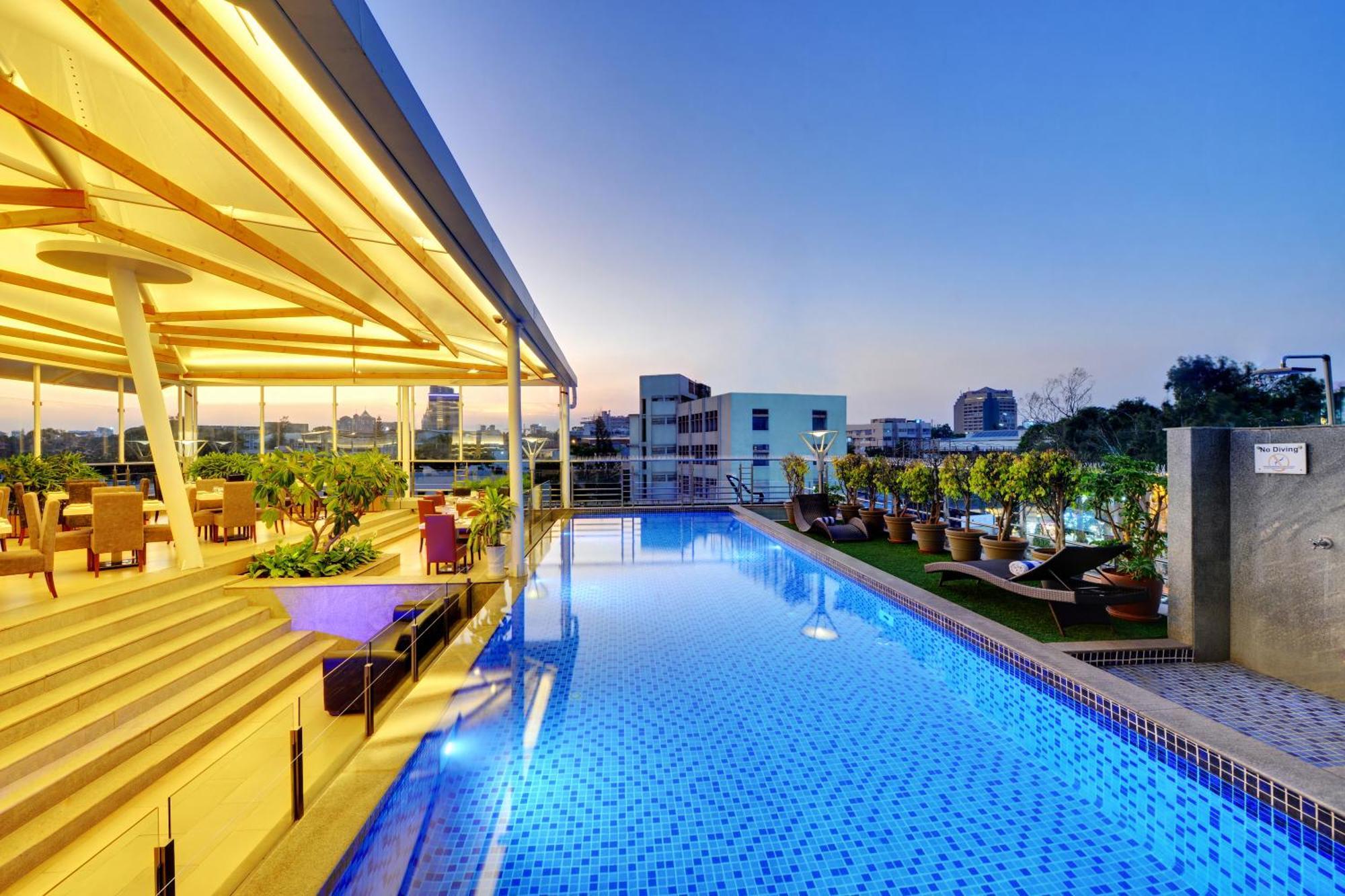 Iris The Business Hotel Bangalore Extérieur photo